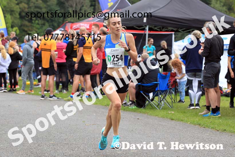 Senior womens Northern 4 Stage Relay, 2023 Northern 6 and 4 Stage Relays and Youngsters, Birkenhead Park, Wirral.  Photo: David T. Hewitson/Sports for All Pics
